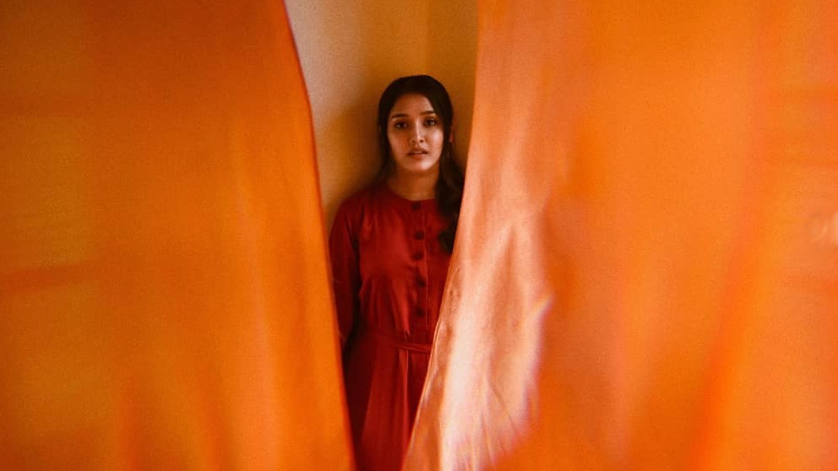 Actress anikha surendran hot photos goes viral