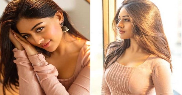 Actress anu emmaneul glamour show photos in hot sleeveless tops
