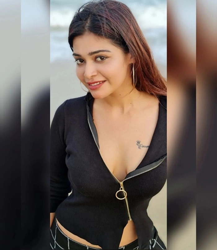 Actress dharsha gupta hot glamour photo viral on internet