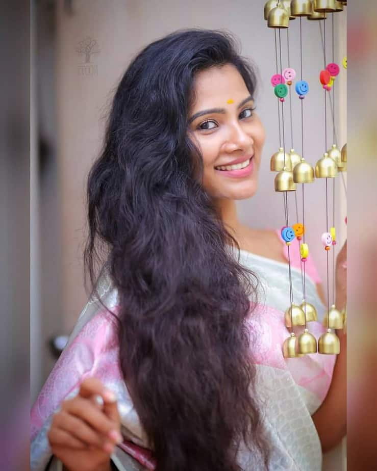 Actress divya duraisamy hot photos in saree