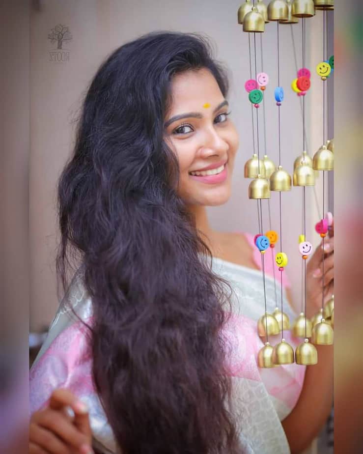 Actress divya duraisamy hot photos in saree