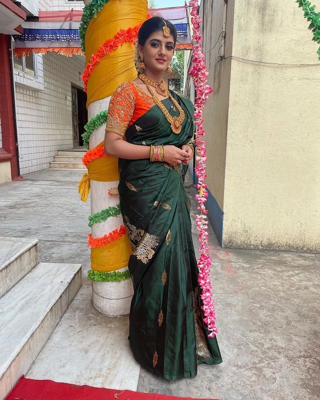 Actress gabriella charlton hot photos in bridal makeup