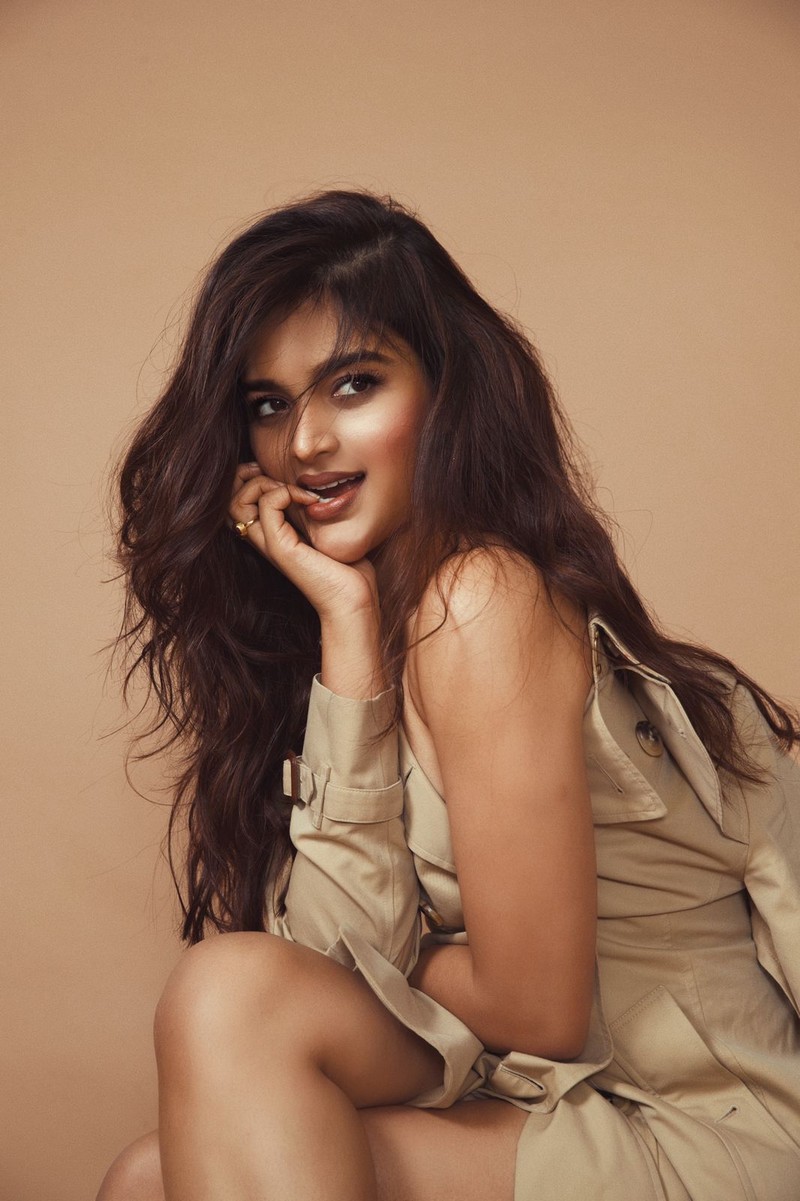 Actress nidhi agarwal latest glamour photos in different dress