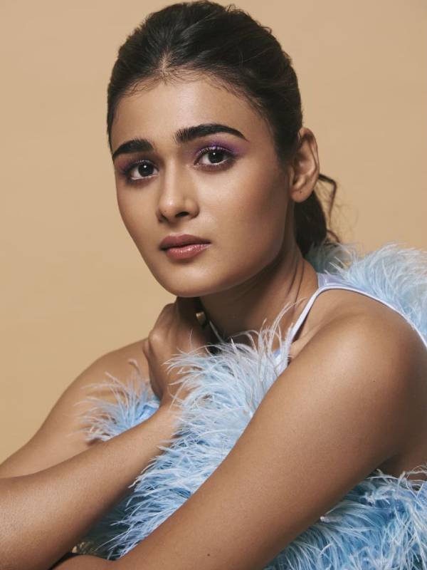 Actress shalini pandey hot photos 2