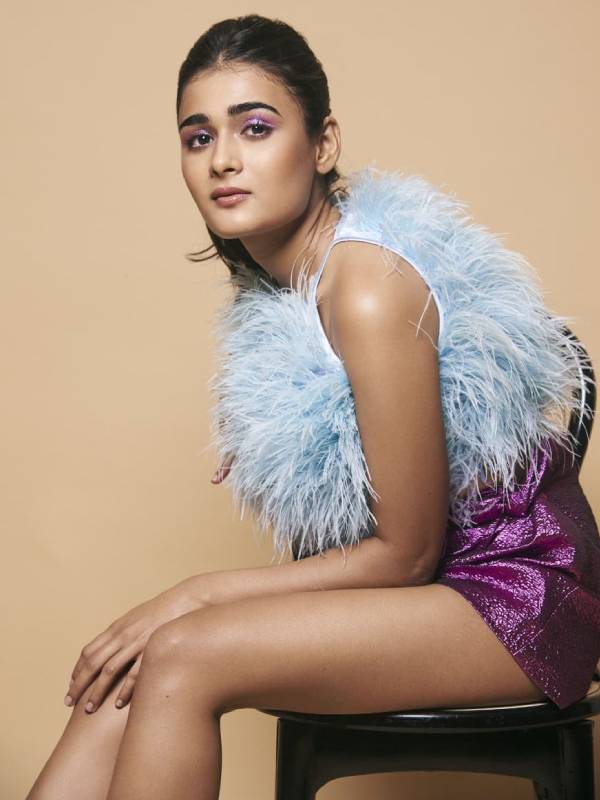 Actress shalini pandey hot photos 2