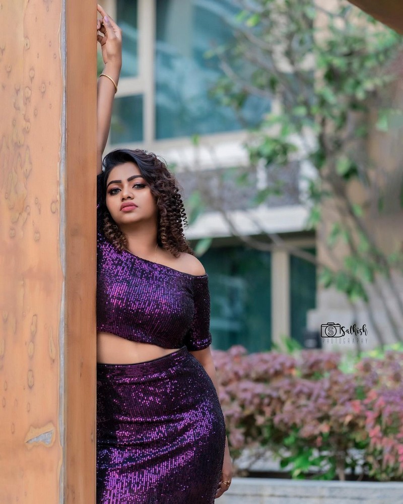 Actress shalu shammu hot photos in purple dress