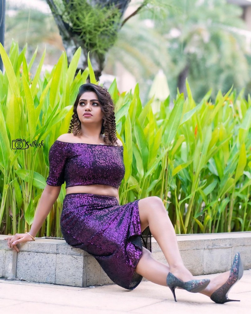 Actress shalu shammu hot photos in purple dress