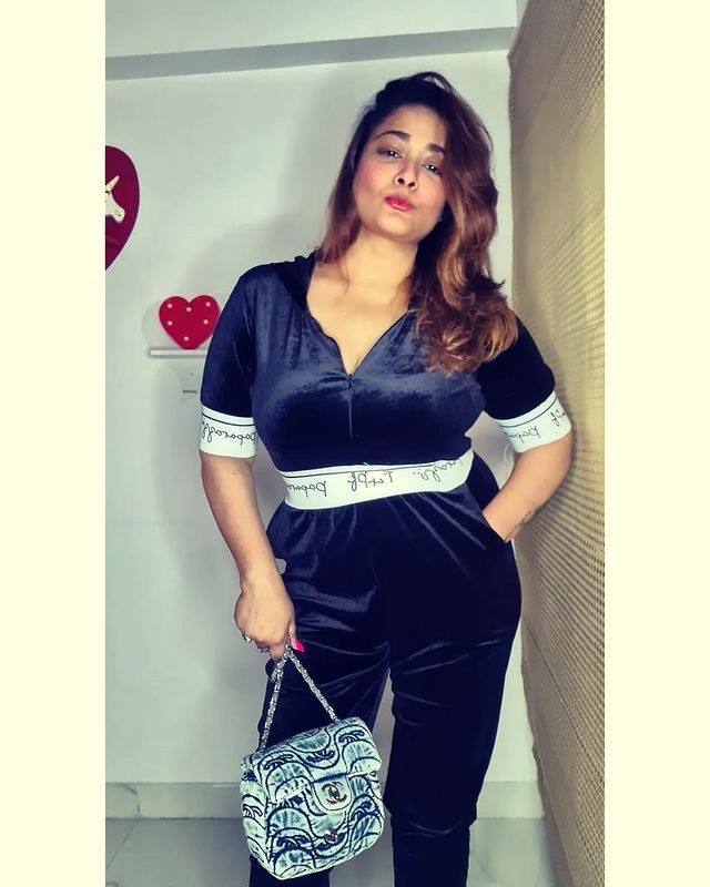 Actress kiran rathod hot photos in modern dress