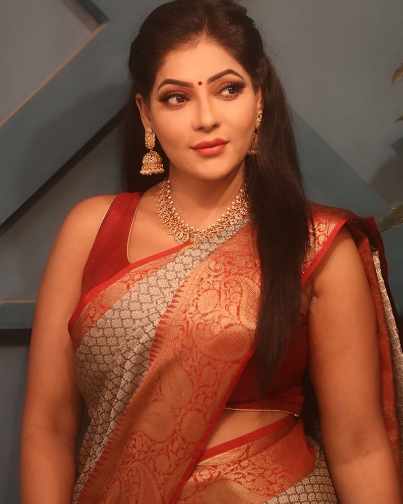Actress reshma pasupuleti hot photos in saree