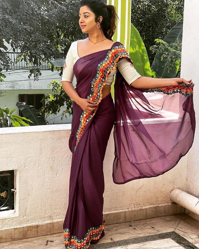 Serial actress mahalakshmi hot photos in saree