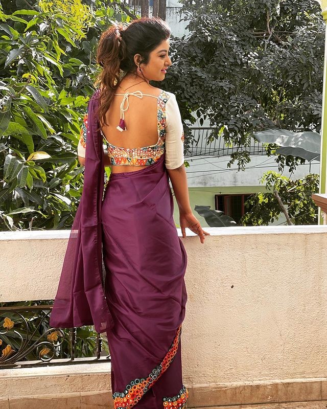 Serial actress mahalakshmi hot photos in saree