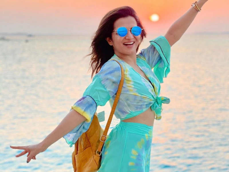 Vj dd hot photos vacation photoshoot