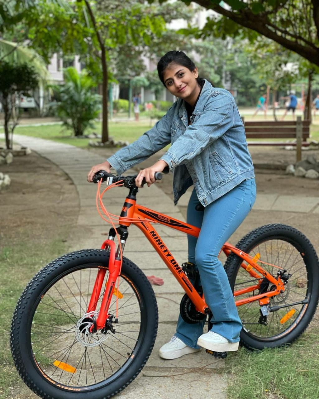 Actress gabriella charlton hot photos in cycle 1