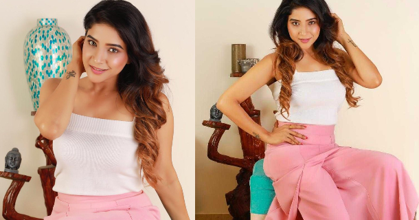 Sakshi agarwal too much glamour in traditional saree