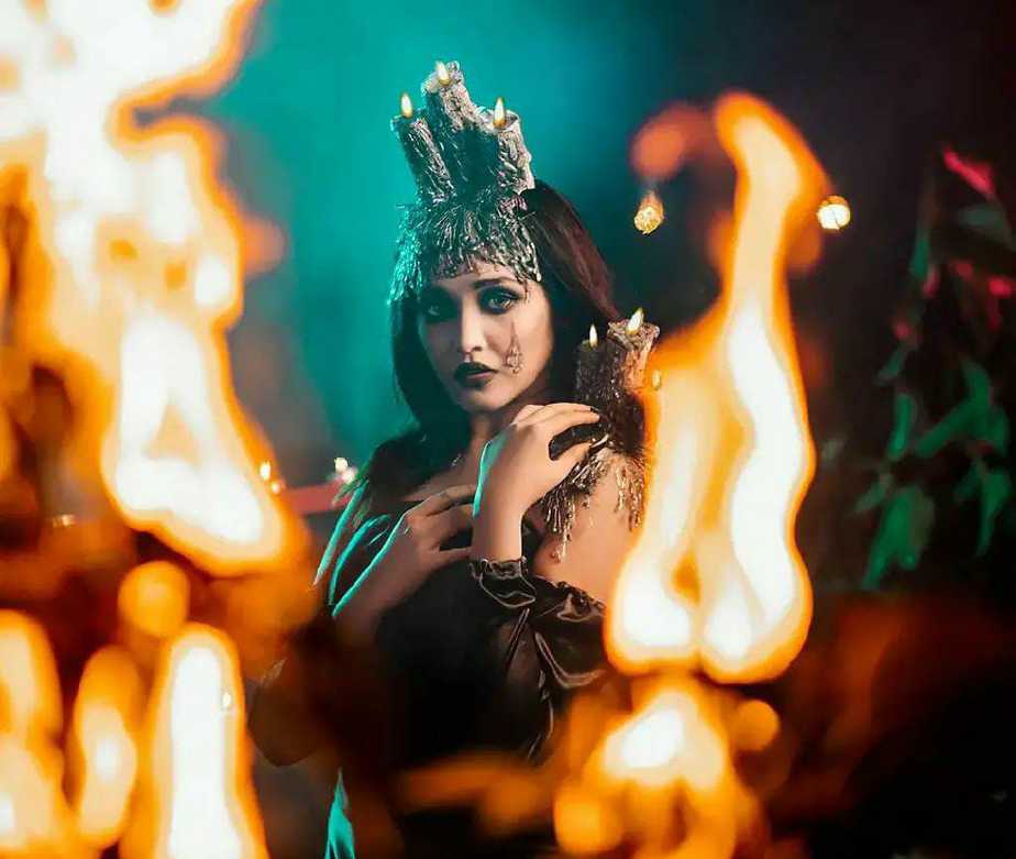 Actress anikha surendran hot recent photos shocks fans