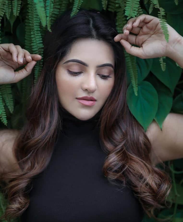 Actress athulya ravi hot photos after plastic surgery