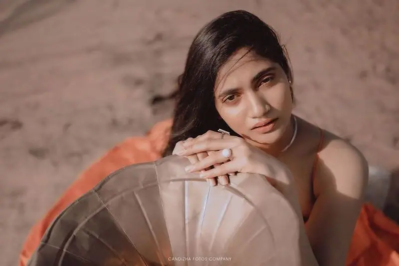 Bigg boss losliya hot latest photos in orange dress