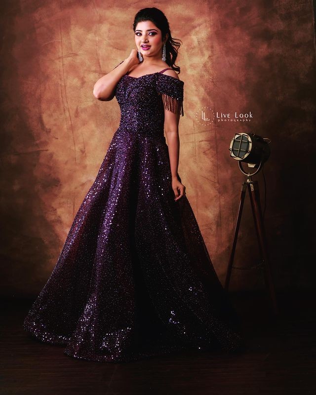 Serial actress mahalakshmi hot latest photoshoot in frock