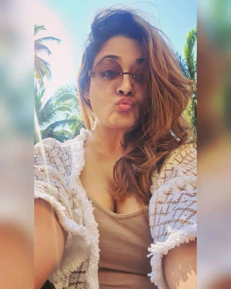 Actress kiran rathod hot photos getting fans like, comments and shares