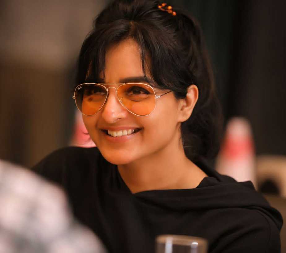 Actress manju warrier hot latest photos goes viral