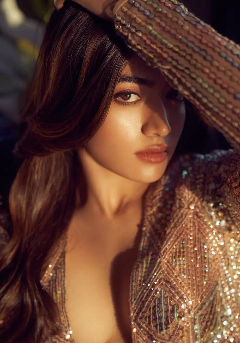 Actress rashmika mandanna hot and glamour latest photoshoot