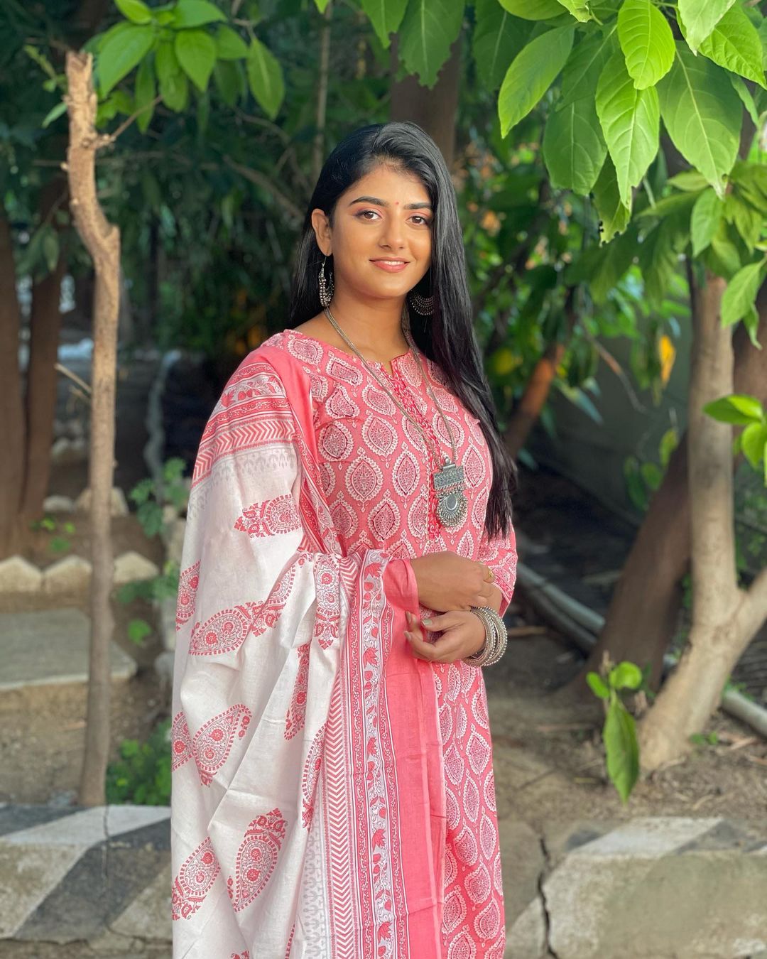 Actress gabriella charlton hot photos in chudithar viral