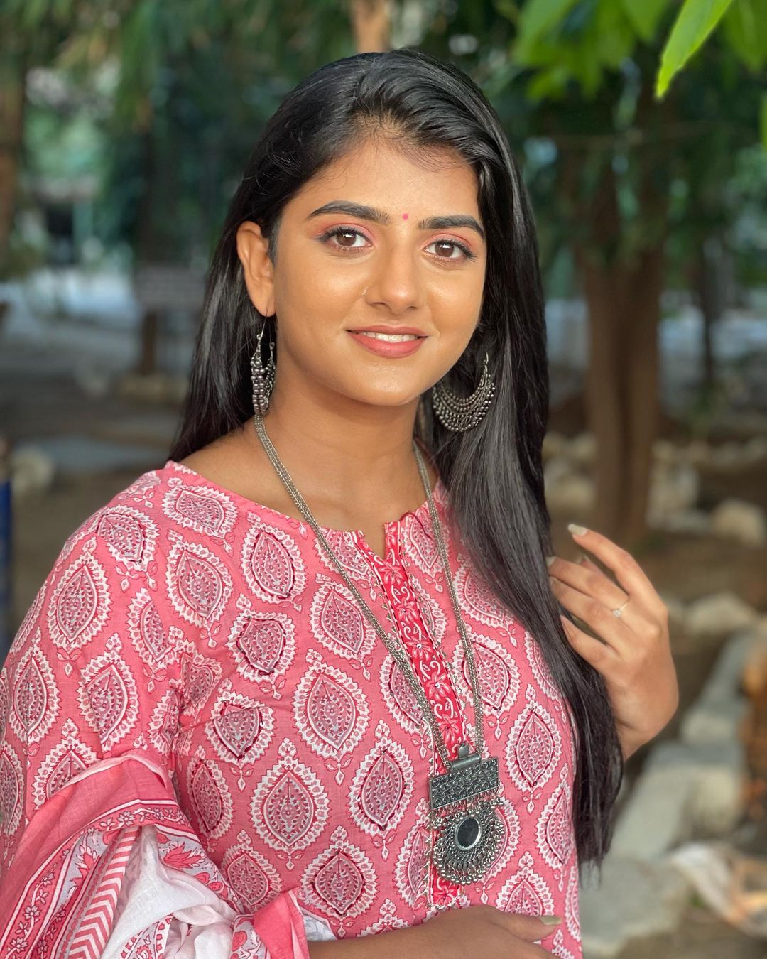 Actress gabriella charlton hot photos in chudithar viral