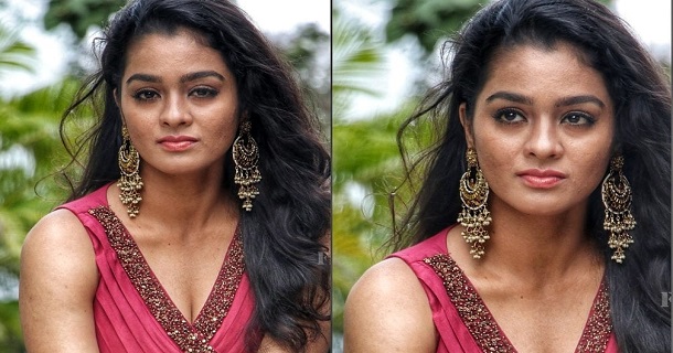 Actress gayathrie hot photos and pose getting likes and share on net