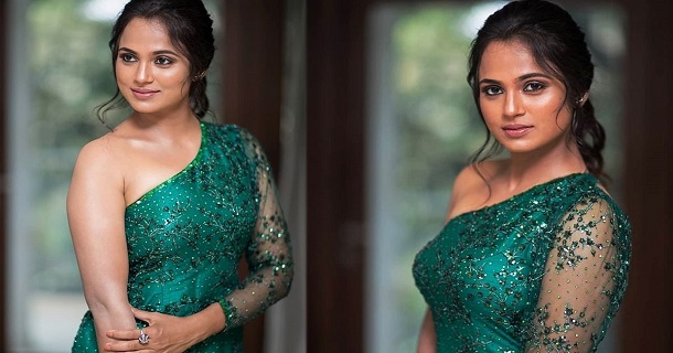 Actress ramya pandiyan hot photo post workout