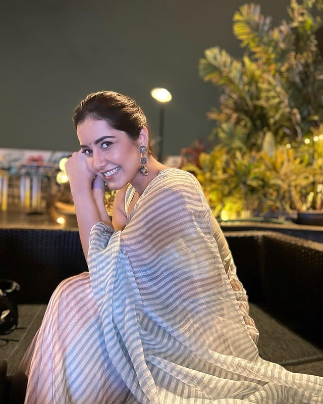 Actress rashi khanna hot photos in glamour saree and sleeveless blouse
