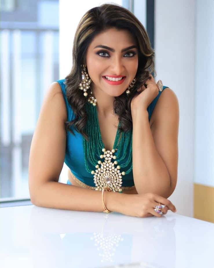 Biggboss akshara reddy hot photos post biggboss viral on social media