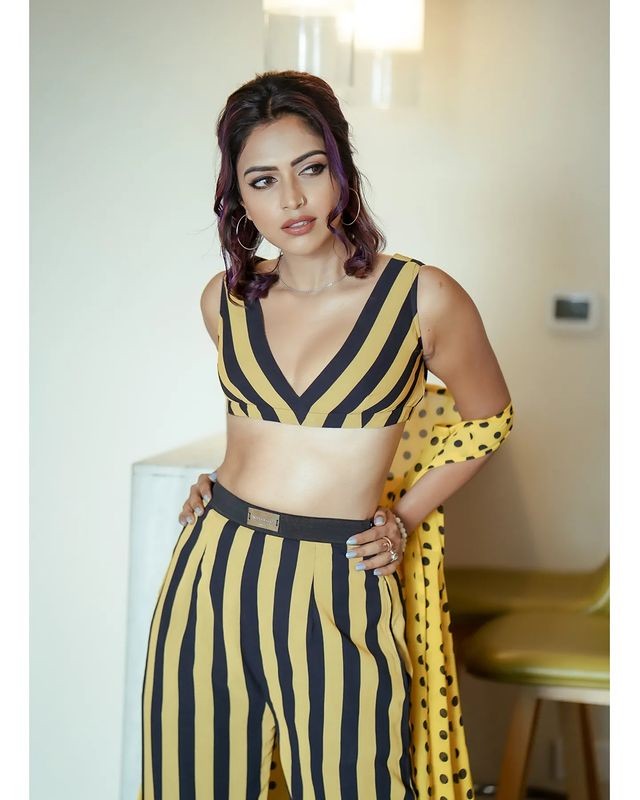 Actress amala paul hot and glamour latest photos