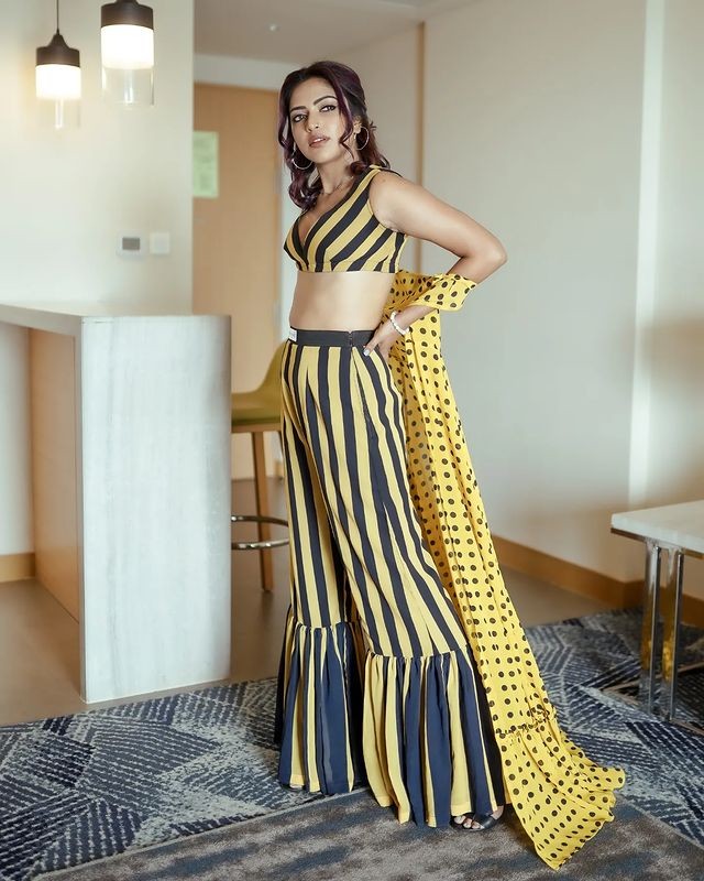 Actress amala paul hot and glamour latest photos