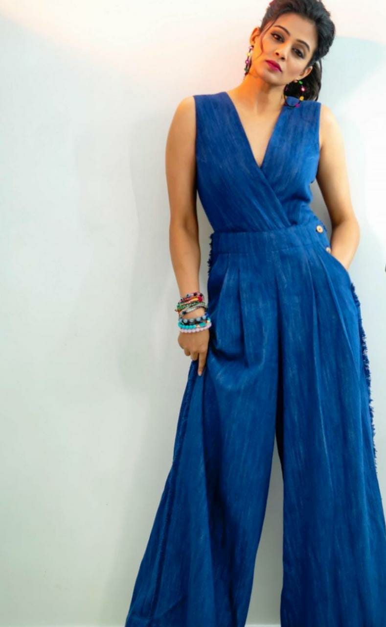 Actress priyamani hot photos in long blue maxi dress