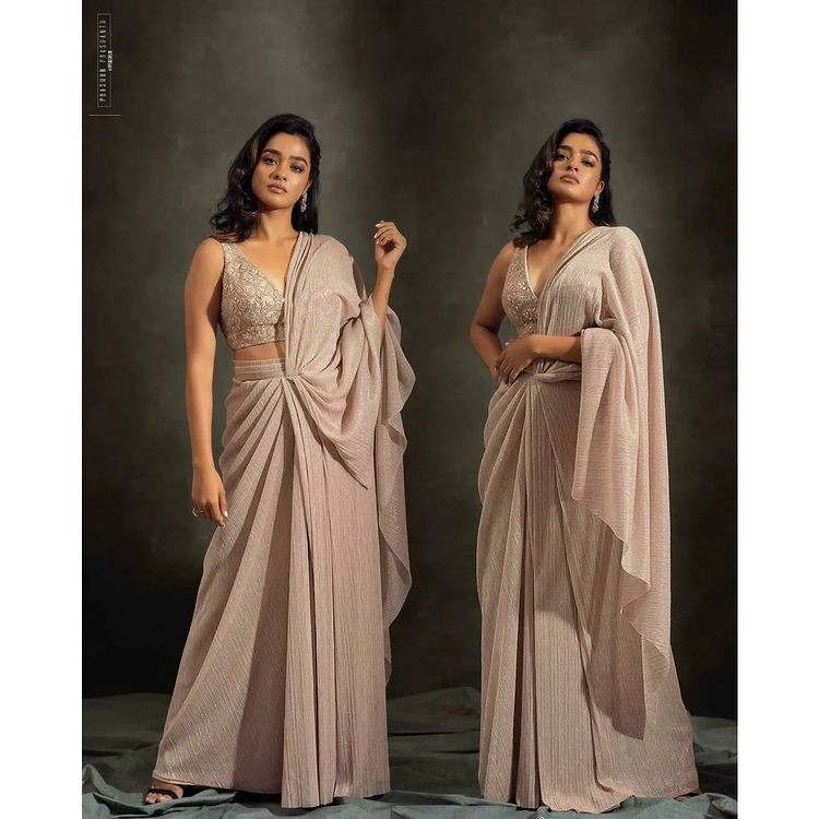 Actress gayathrie hot photos in modern glamour dress