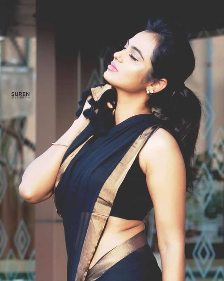 Actress ramya pandiyan hot photoshoot in black saree getting viral