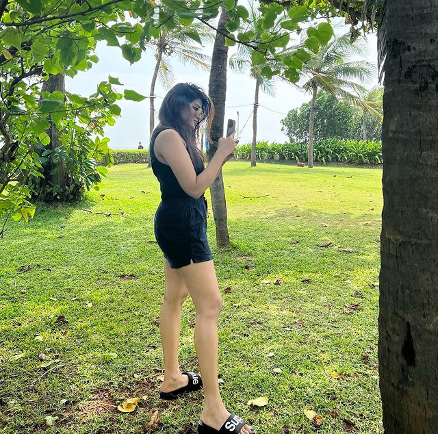 Actress aathmika hot photos in short trouser and tight tops