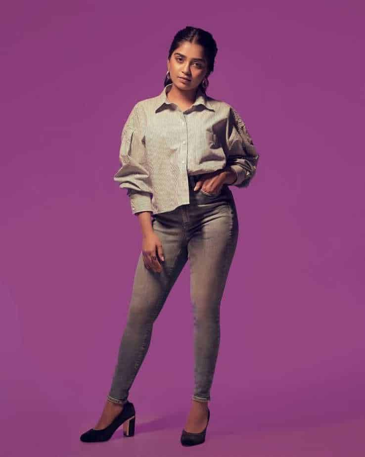 Actress gouri kishan hot photos in ultra modern dress