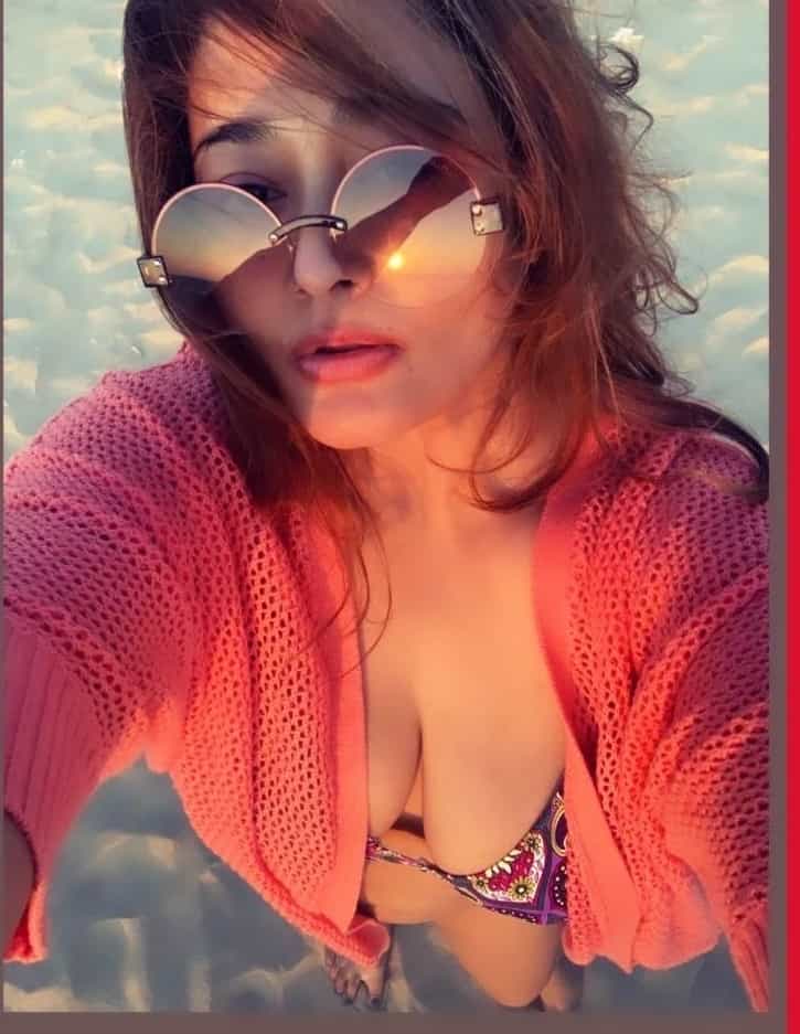Actress kiran rathod hot photos in inners shocked fans on net