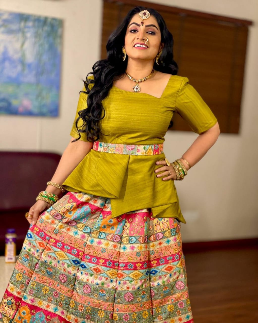 Pandian stores fame sujitha dhanush hot photos in modern dress