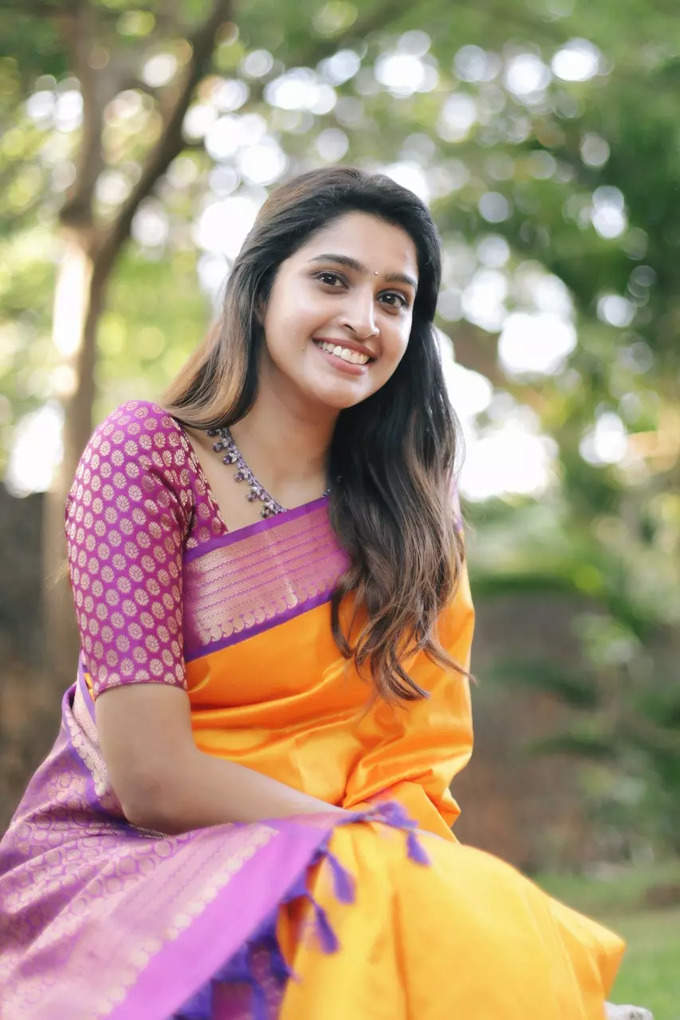 Actress tanya ravichandran hot and traditional photos in saree