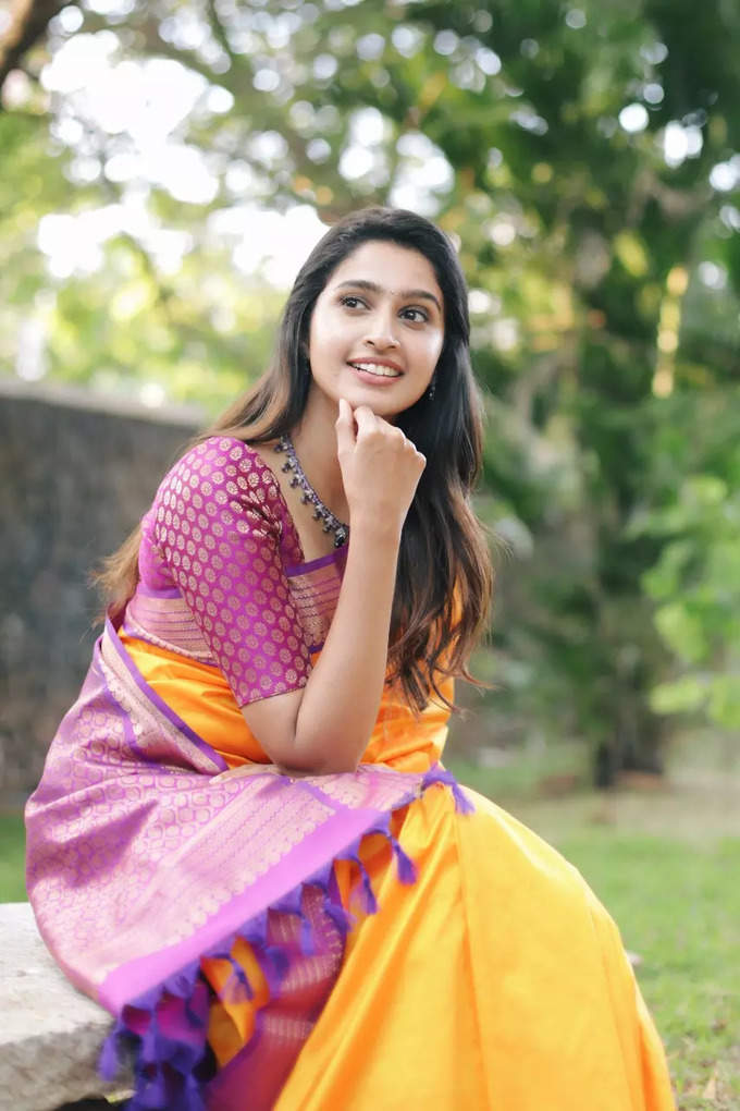 Actress tanya ravichandran hot and traditional photos in saree