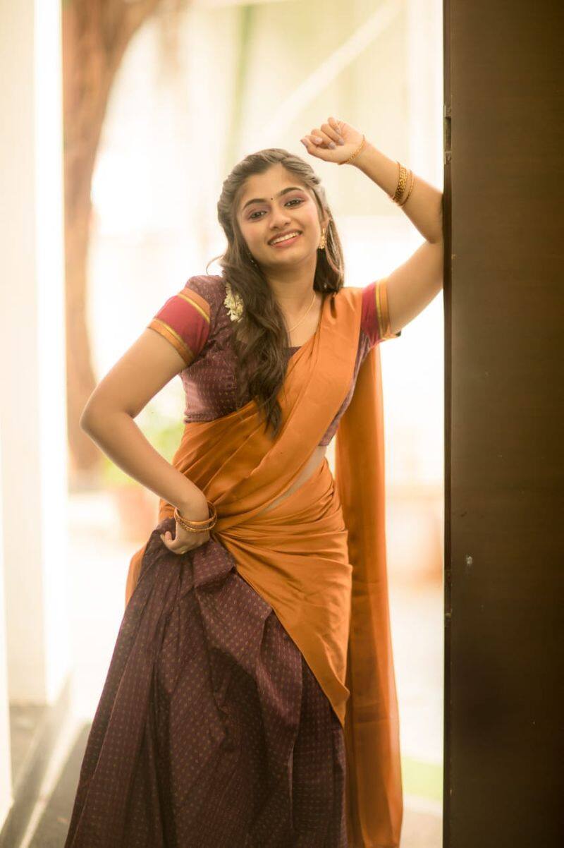 Rajarani 2 serial fame actress vj archana hot photos on social media