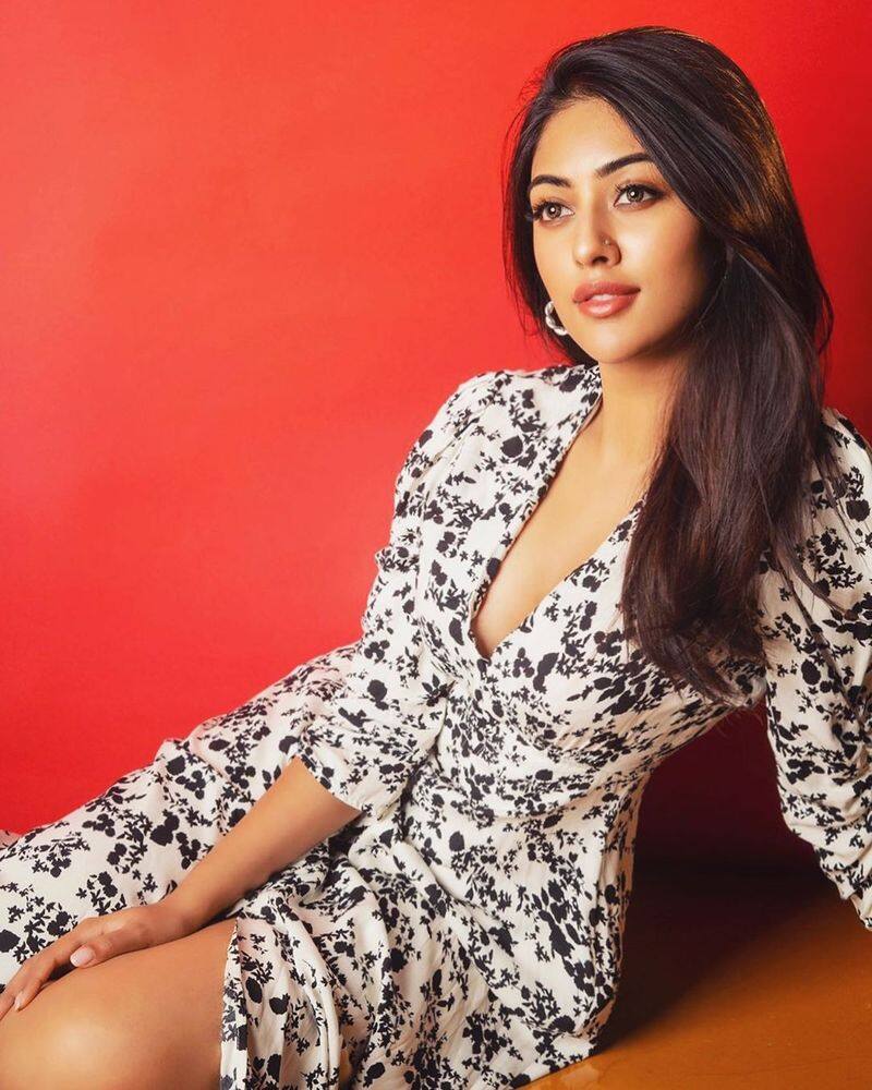 Actress anu emmanuel hot photos in black and white dress