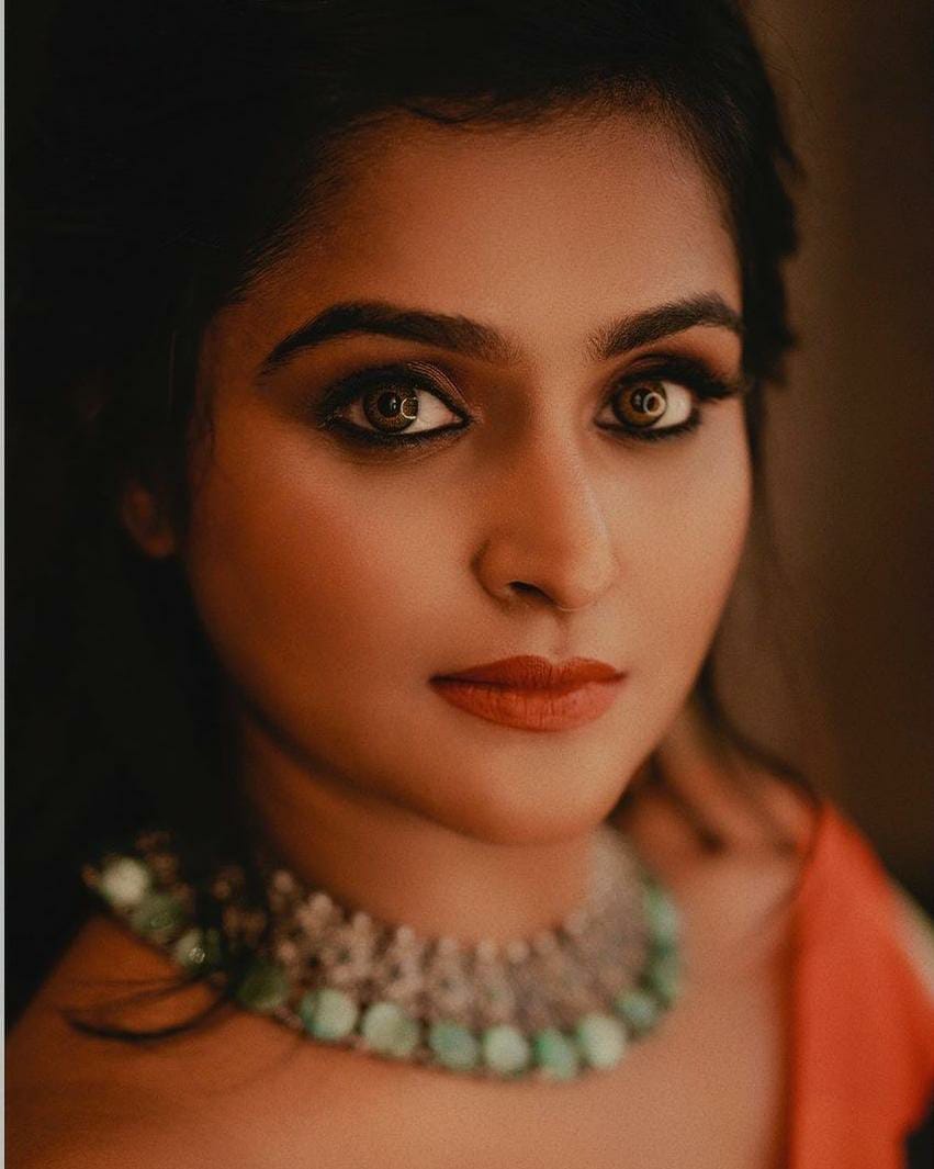 Actress ramya nambeesan hot photos in orange colour dress goes viral