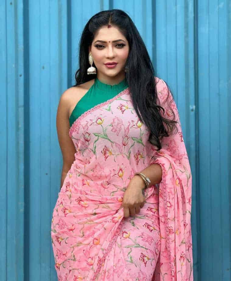 Actress reshma pasupuleti hot photos in pink saree