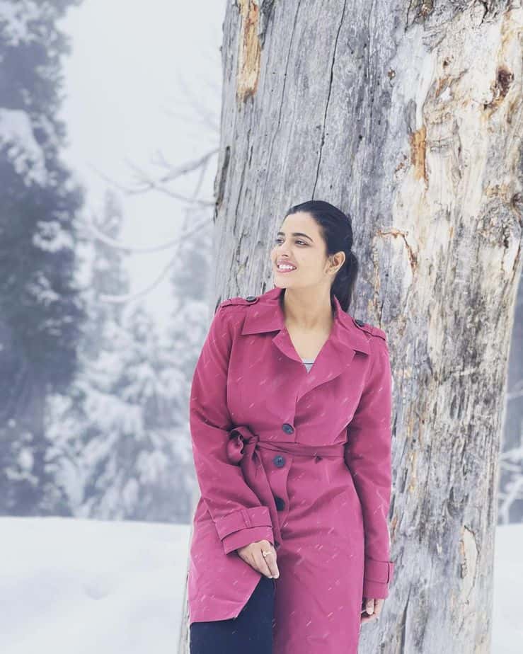 Actress aiswarya rajesh hot photos in zero degree snowfall area