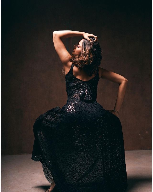 Actress aiswarya dutta hot and glamour photoshoot in black shining dress