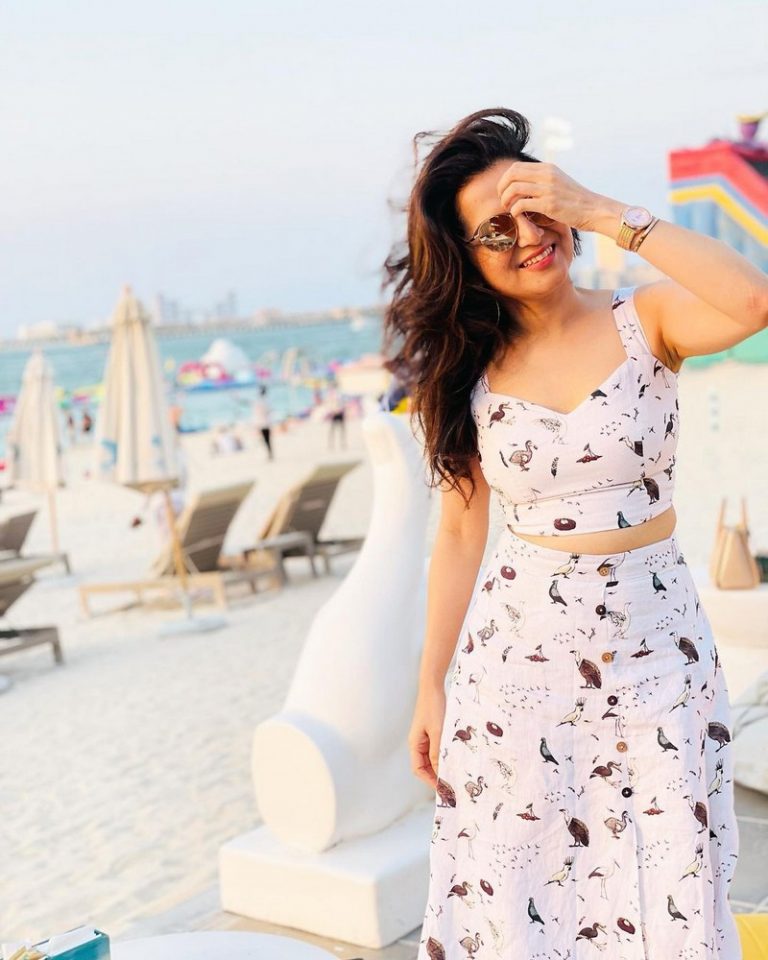 Vj divyadharshini dd hot photos foreign photoshoot goes viral