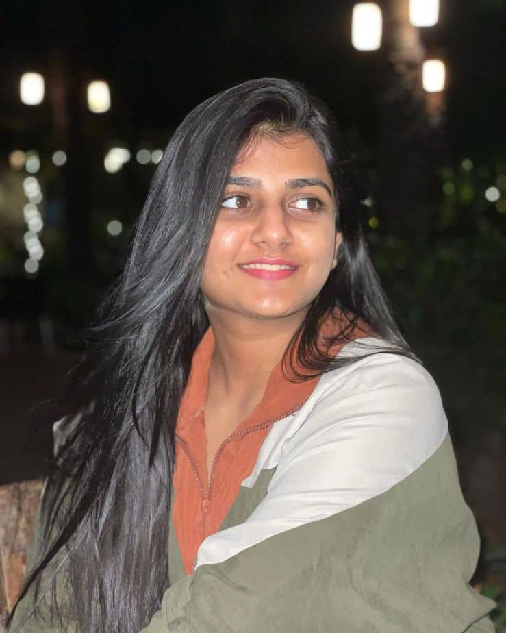 Actress gabriella charlton hot photos covered with jerkin